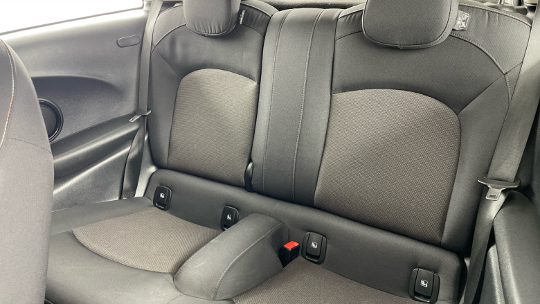 MINI Hatchback 1.5 Cooper Classic 3dr Auto Petrol Hatchback